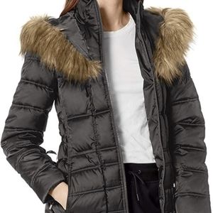 Betsey Johnson Black Faux Fur Trim Hood Lace Up Puffer Coat Jacket.